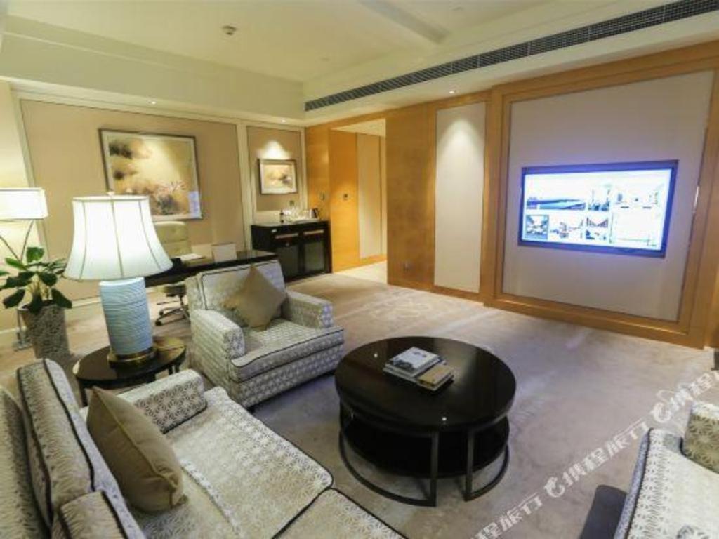 Ming Du Lakeside Hotel Nanning Dış mekan fotoğraf